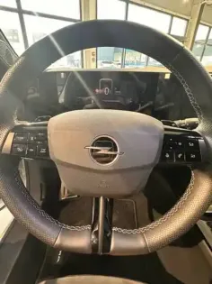 Photo 49 Opel Astra  Hybrid 225 ch BVA8