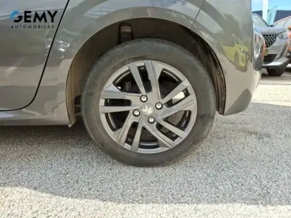 Photo 10 Peugeot 208  PureTech 75 S&S BVM5