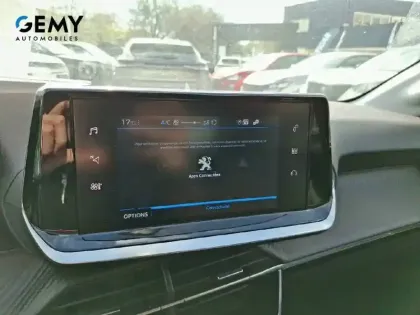 Photo 13 Peugeot 208  PureTech 75 S&S BVM5