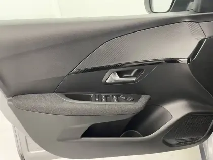 Photo 27 Peugeot 208  100 S&S BVM6