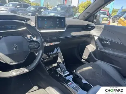 Photo 55 Peugeot 2008  PureTech 130 S&S EAT8