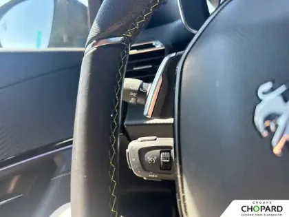 Photo 76 Peugeot 2008  PureTech 130 S&S EAT8