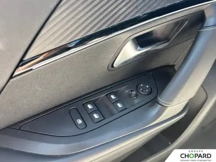 Photo 47 Peugeot 2008  PureTech 130 S&S EAT8