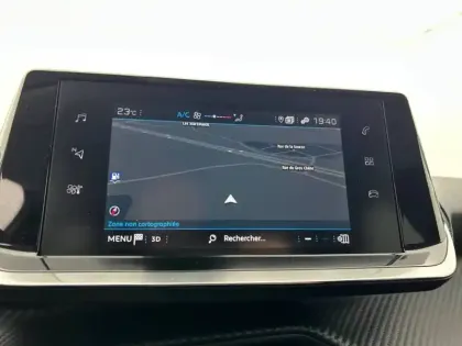 Photo 82 Peugeot 208  PureTech 75 S&S BVM5