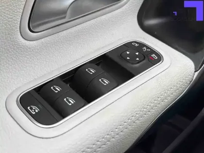 Photo 23 Mercedes Classe A  200 7G-DCT