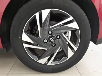 Photo 12 Hyundai I20  1.0 T-GDi 100 DCT-7 Hybrid 48V