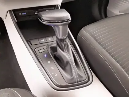 Photo 13 Hyundai I20  1.0 T-GDi 100 DCT-7 Hybrid 48V