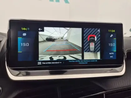 Photo 19 Peugeot 208  Electrique 50 kWh 136ch