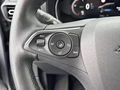 Photo 14 Opel Combo  e-Life Taille M 136 ch & Batterie 50 kw/h