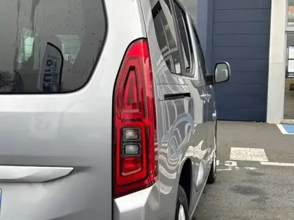 Photo 16 Opel Combo  e-Life Taille M 136 ch & Batterie 50 kw/h