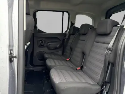 Photo 11 Opel Combo  e-Life Taille M 136 ch & Batterie 50 kw/h