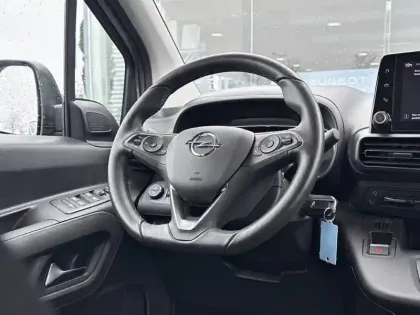 Photo 8 Opel Combo  e-Life Taille M 136 ch & Batterie 50 kw/h