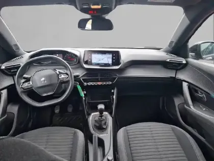 Photo 32 Peugeot 2008  PureTech 100 S&S BVM6