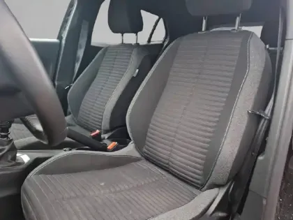 Photo 35 Peugeot 2008  PureTech 100 S&S BVM6