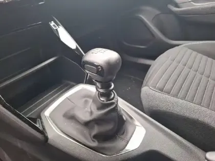 Photo 13 Peugeot 2008  PureTech 100 S&S BVM6