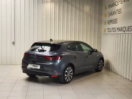 Photo 12 Renault Megane Mégane IV Berline Blue dCi 115