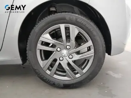 Photo 42 Peugeot 208  PureTech 75 S&S BVM5