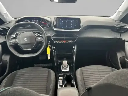 Photo 7 Peugeot 2008  PureTech 130 S&S EAT8