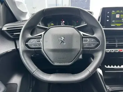 Photo 8 Peugeot 208  PureTech 100 S&S BVM6