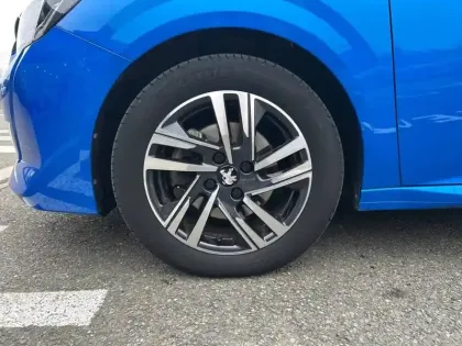 Photo 12 Peugeot 208  PureTech 100 S&S BVM6