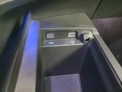 Photo 17 Peugeot 5008  Hybrid 145 ch e-DCS6