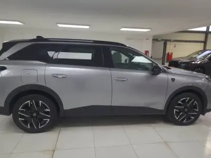 Photo 6 Peugeot 5008  Hybrid 145 ch e-DCS6