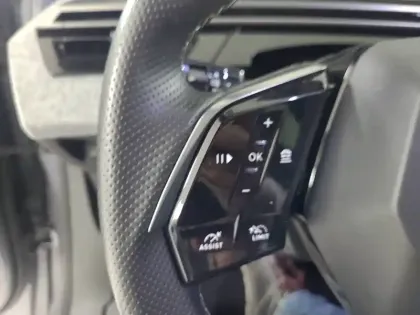 Photo 15 Peugeot 5008  Hybrid 145 ch e-DCS6