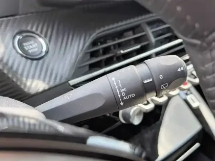 Photo 19 Peugeot 208  Electrique 54 kWh 156ch