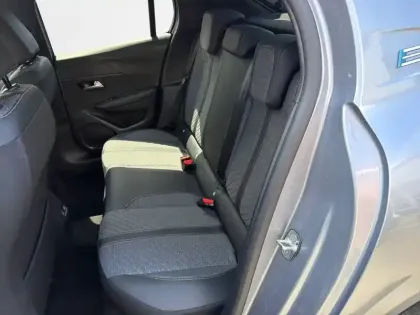 Photo 11 Peugeot 208  Electrique 54 kWh 156ch