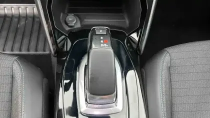 Photo 18 Peugeot 2008  Electrique 136 ch