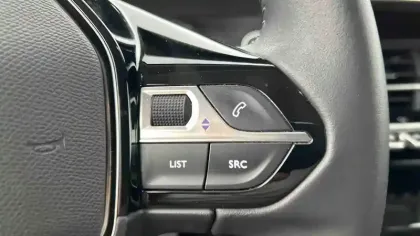 Photo 14 Peugeot 2008  Electrique 136 ch