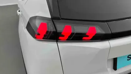 Photo 21 Peugeot 2008  Electrique 136 ch