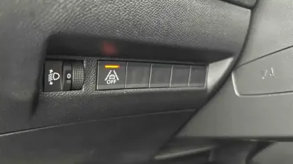 Photo 16 Peugeot 2008  Electrique 136 ch