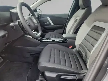 Photo 10 Citroën C4  Hybride 145 e-DCS6