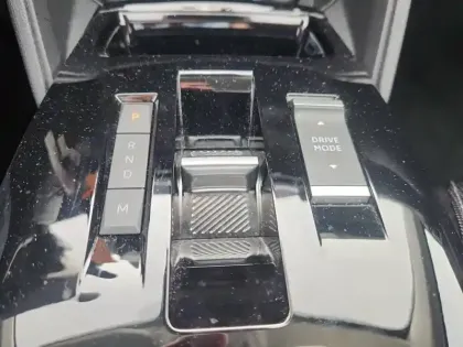 Photo 13 Citroën C4  Hybride 145 e-DCS6