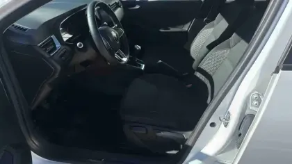 Photo 39 Renault Clio Gén. V (BJA) Ph1 Business 5