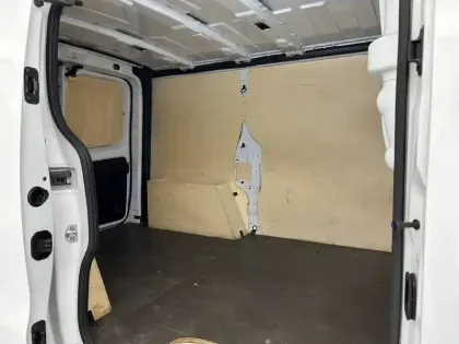 Photo 33 Renault Trafic  FG BLUE DCI 130 L1H1 3T GSR2