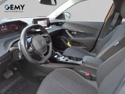 Photo 8 Peugeot 2008  PureTech 130 S&S EAT8