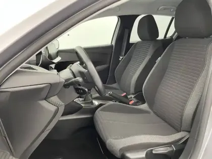 Photo 81 Peugeot 208  PureTech 100 S&S BVM6