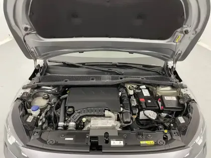 Photo 20 Peugeot 208  PureTech 100 S&S BVM6