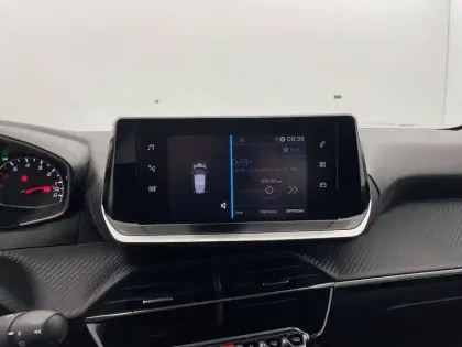 Photo 24 Peugeot 208  PureTech 100 S&S BVM6