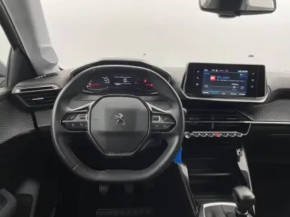 Photo 21 Peugeot 208  PureTech 100 S&S BVM6