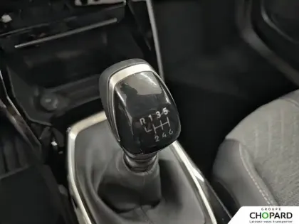 Photo 21 Peugeot 2008  PureTech 100 S&S BVM6