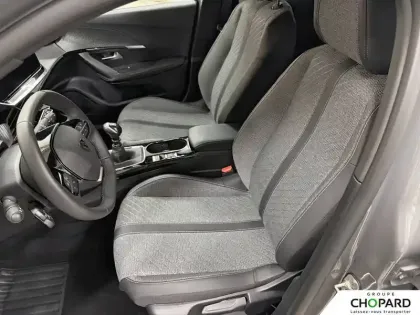 Photo 13 Peugeot 2008  PureTech 100 S&S BVM6