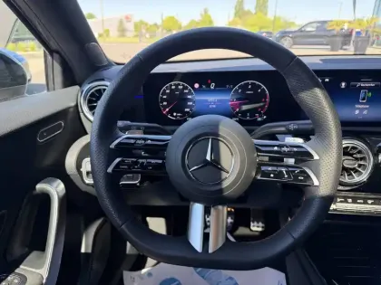 Photo 10 Mercedes Classe A  180 d