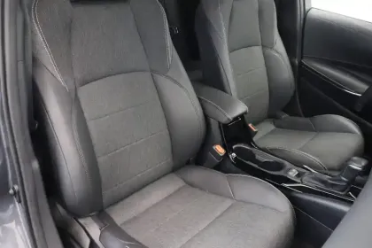 Photo 10 Toyota Corolla  Hybride 140ch