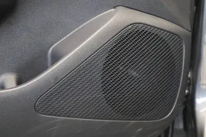 Photo 71 Toyota Corolla  Hybride 140ch