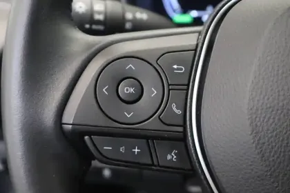 Photo 65 Toyota Corolla  Hybride 140ch