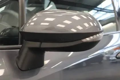 Photo 33 Toyota Corolla  Hybride 140ch