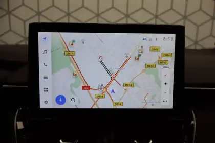 Photo 15 Toyota Corolla  Hybride 140ch